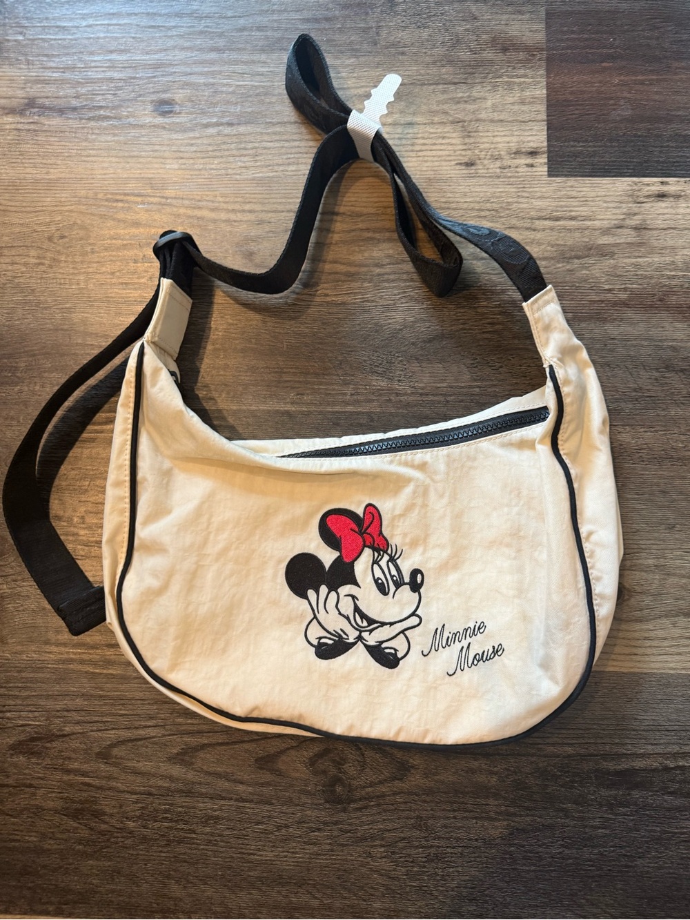 Disney Store Exclusive Minnie Mouse Crescent Bag by Baggu Crossbody Shoulder Bag